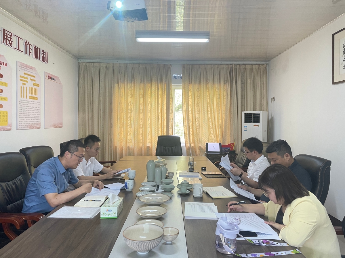 周鸿承老师课题组前往齐溪镇考察美食小镇创建工作